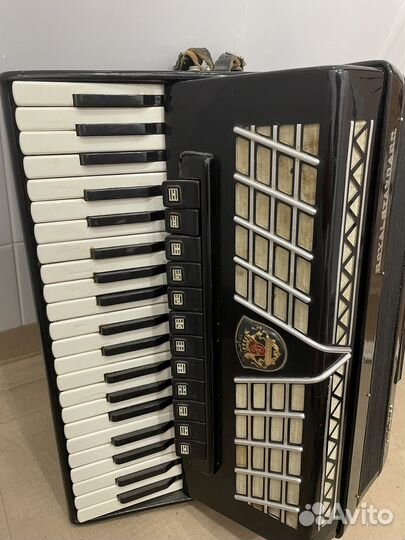 Аккордеон Royal standard
