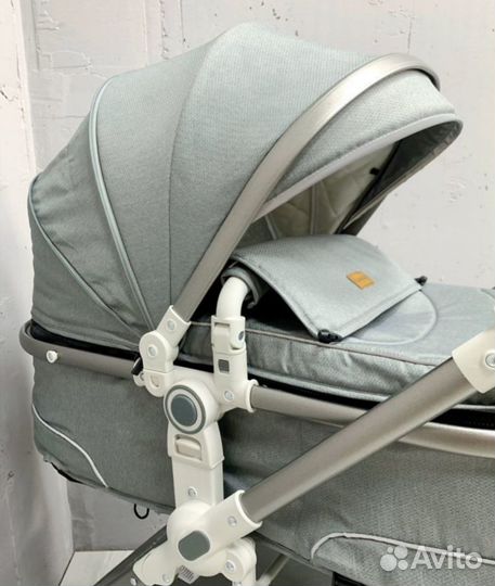 Коляска 3 в 1 новая не бу