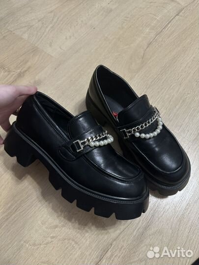Лоферы женские 38