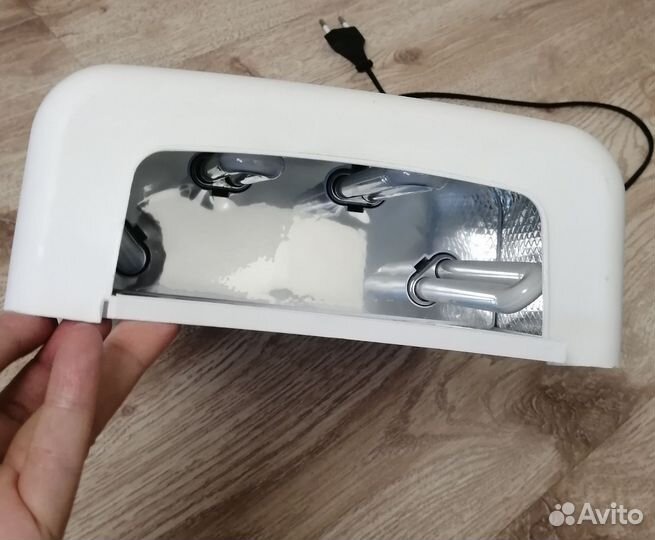 Лампа для ногтей