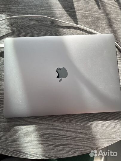 Apple MacBook air 13 i5 16GB