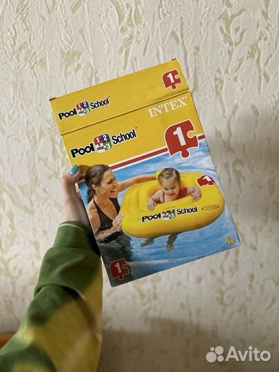 Круг надувной intex с трусами от года