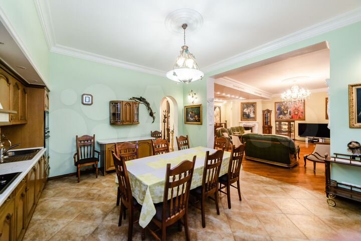 5-к. квартира, 250 м², 4/5 эт.