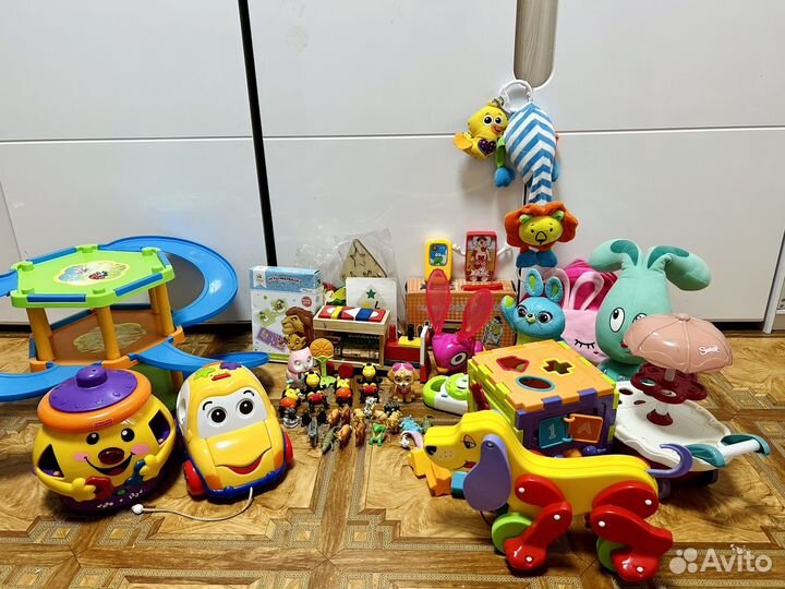 Детские игрушки пакетом + качели в подарок