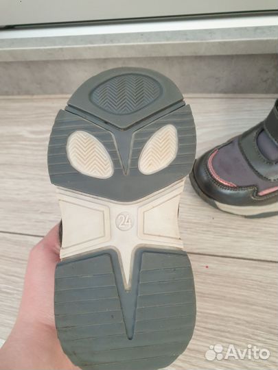 Ботинки на девочку 24 размер