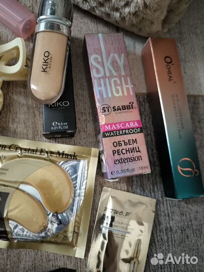 Косметичка с косметикой новое