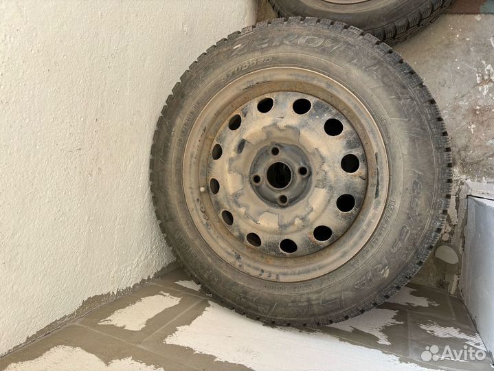 Pirelli Ice Zero 185/65 R15 92T