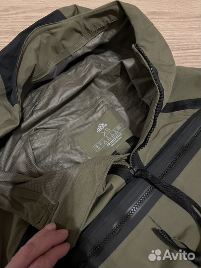 Парка adidas myshelter