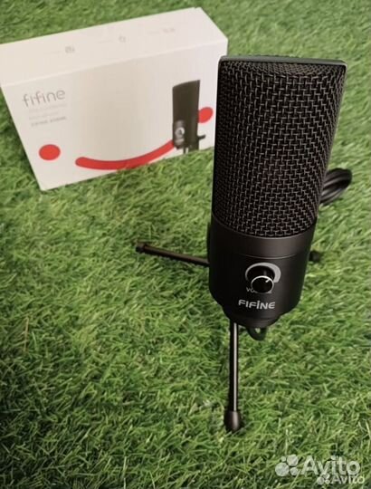 Студийный микрофон