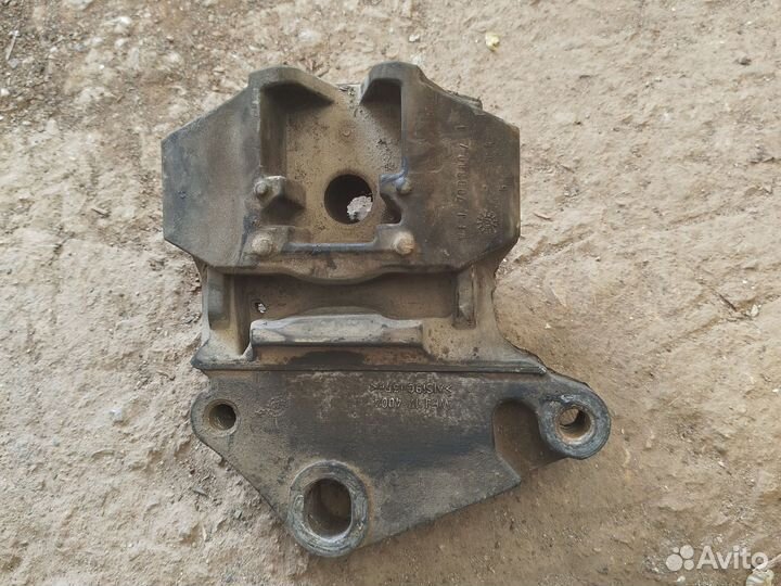 Подушка крепления кпп Ford Transit 2.2