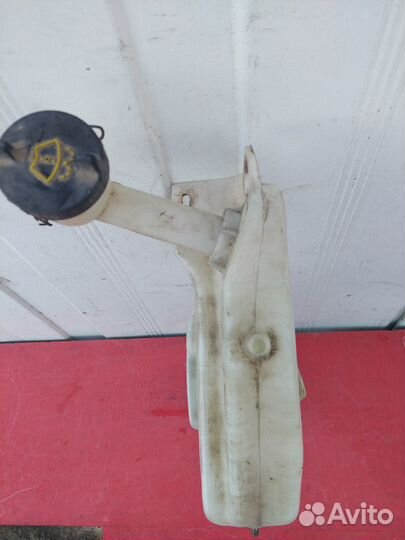 Бачок омывателя Ford Fiesta 4