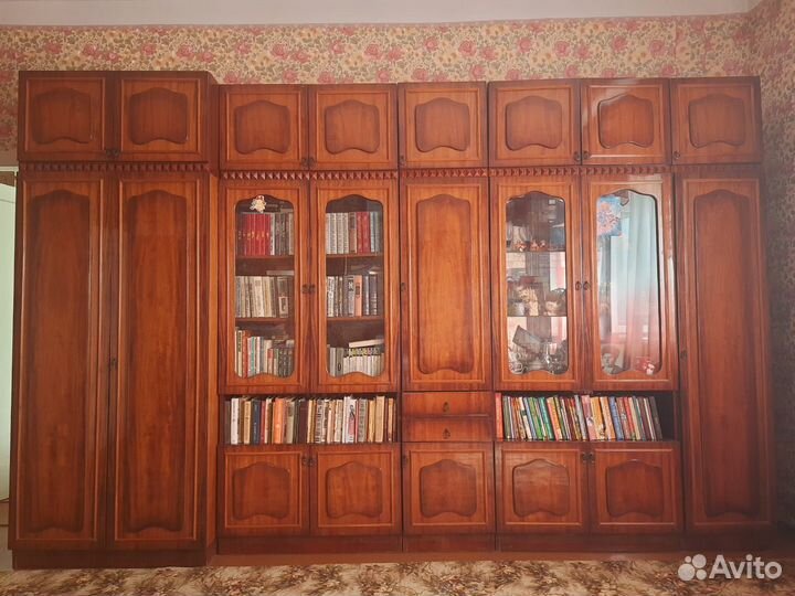 Стенка в гостиную бу