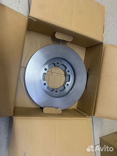 Диск тормозной передний Mitsubishi Fuso Canter