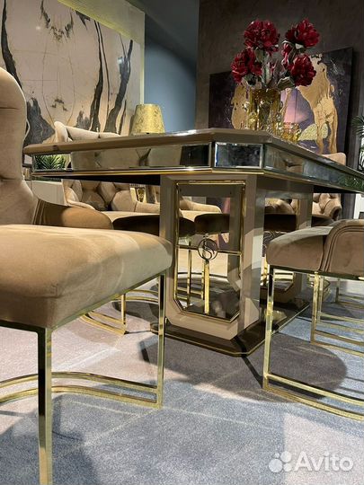 Стол и 6 стульев