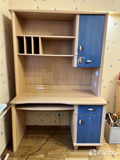 Стол письменный, компьютерный с этажеркой