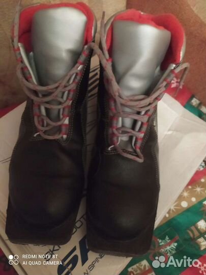 Ботинки лыжные NN75. 44 и 37 размер