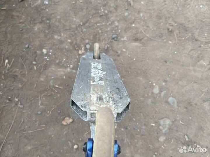 Трюковой самокат mongoose