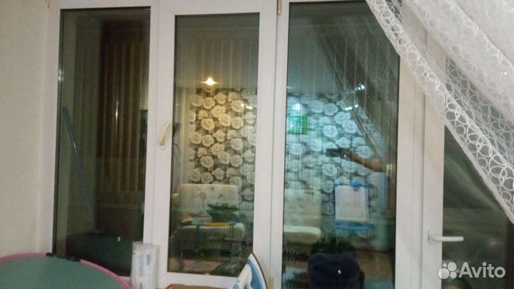 Железная и пластиковая двери