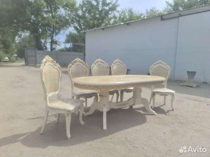 Столы и стулья