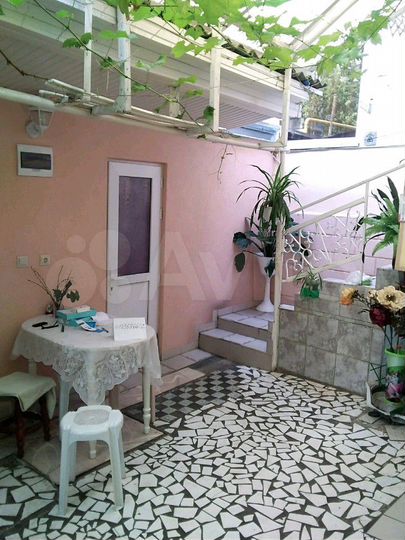 Комната 60 м² в 4-к., 1/1 эт.