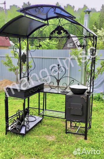 Мангал с крышей