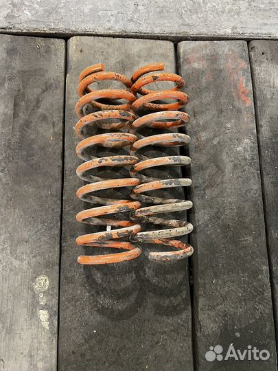 Задние пружины lancer 9