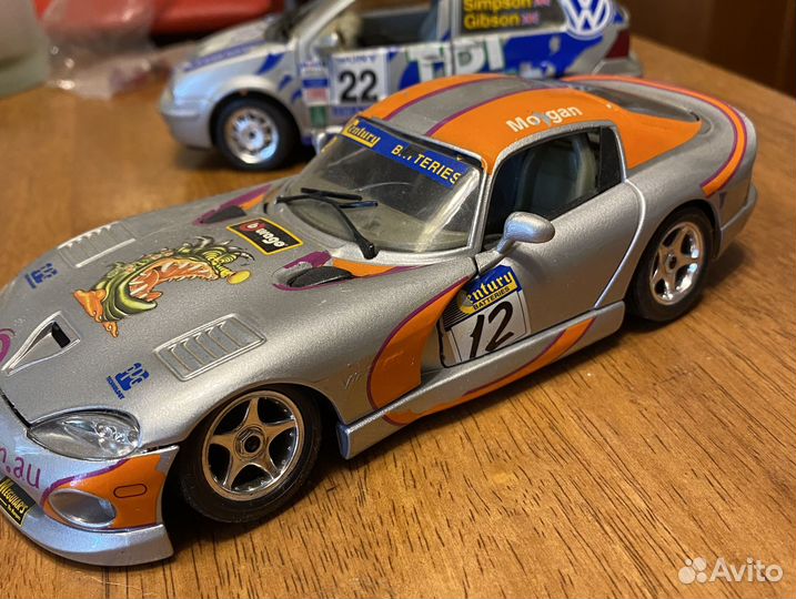 Модель машины Dodge Viper GTS Coupe 1/24