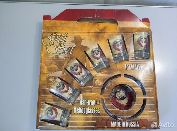 Стопки для водки и пепельница