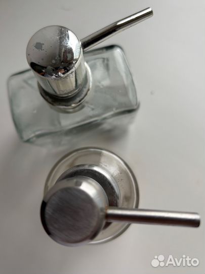 Дозатор для жидкого мыла