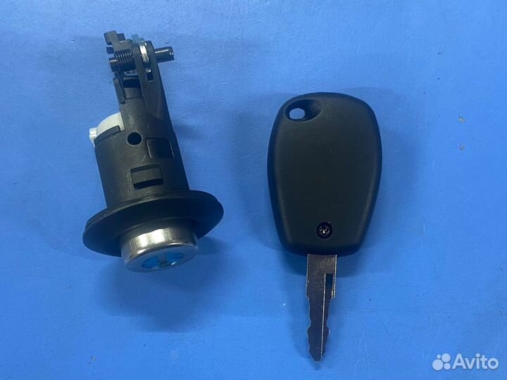 Личинка замка багажника Reno Logan HQ