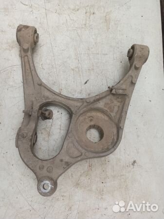 Рычаг задний нижний правый