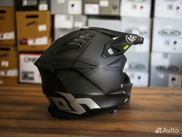 Мотошлем Airoh Aviator 3 Carbon