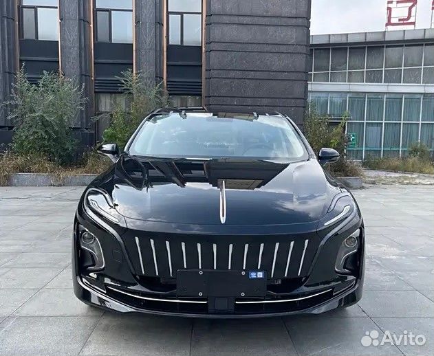 Hongqi E-QM5 136 л.с. AT, 2023, 25 000 км
