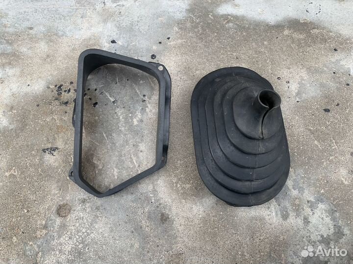 Пыльник правой рулевой тяги Audi 100/A6 C4