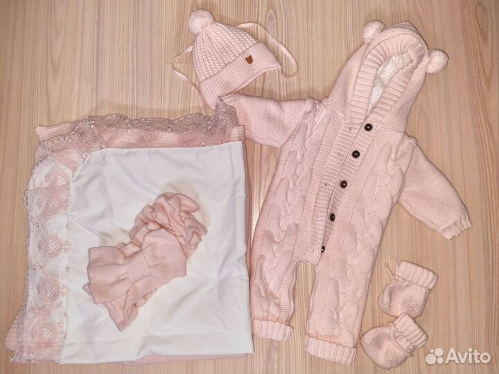 Комплект на выписку для девочки
