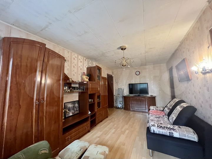 3-к. квартира, 65 м², 2/4 эт.
