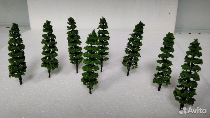 Модель зеленой сосны