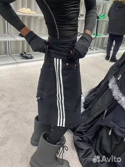 Шорты Balenciaga Adidas Distressed
