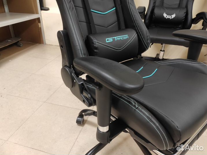 Игровое компьютерное кресло с механизмом качания