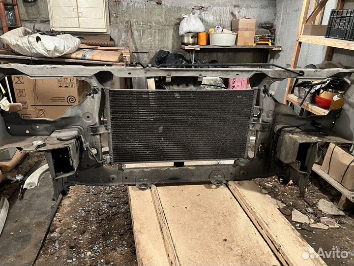 Телевизор nissan liberty