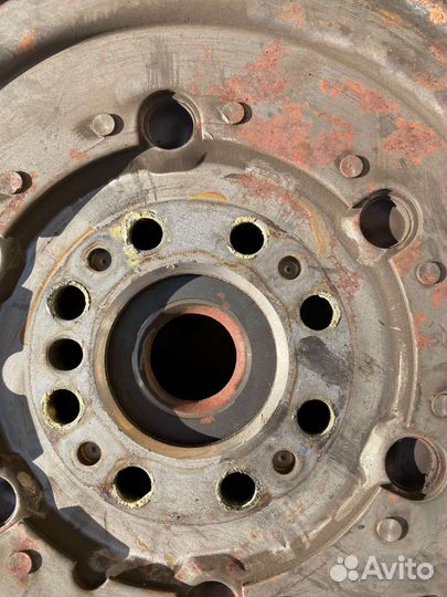 Моховик двух массовый