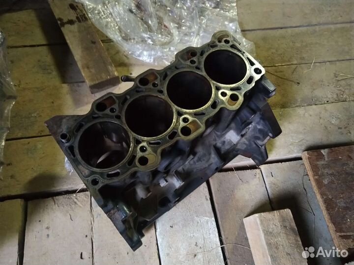 Блок цилиндров 4g93, 4g93t
