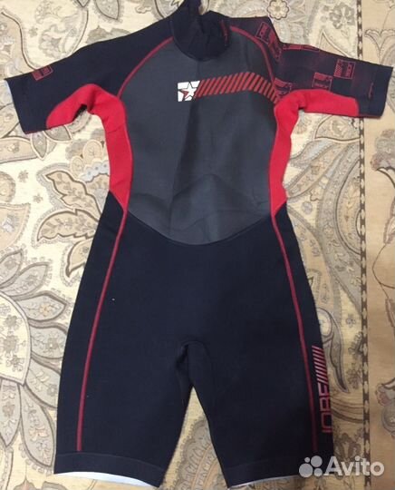 Костюм для катания на гидроцикле