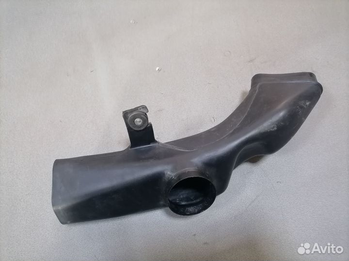 Воздухозаборник Toyota Vista 1990-1994