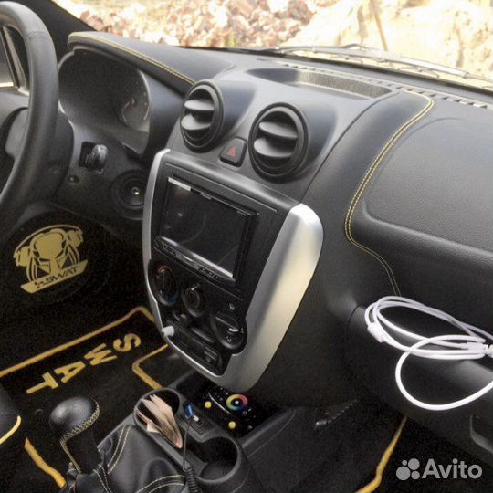 Переходная рамка LADA Granta