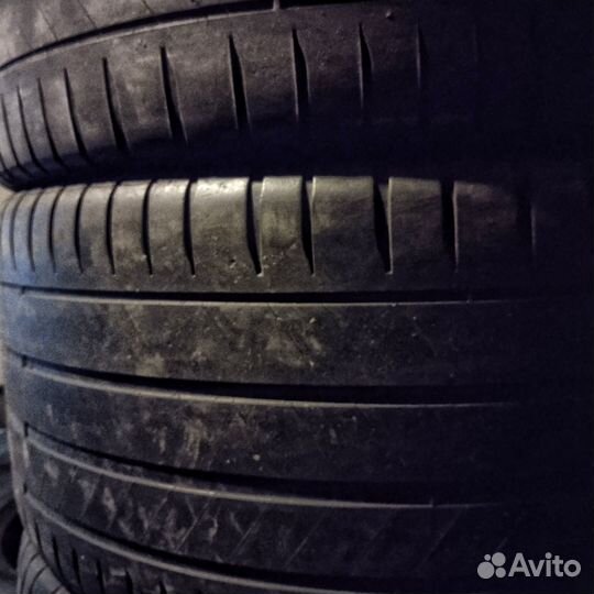Michelin Pilot Sport 3 295/35 R21