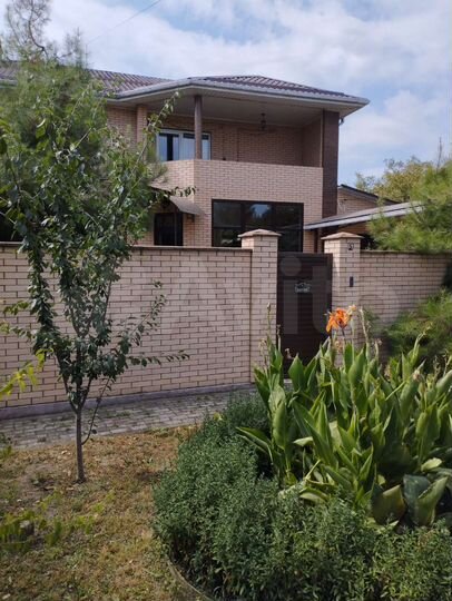 Дом 292 м² на участке 10,4 сот.