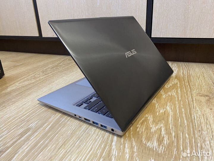 Отличный ноутбук i7