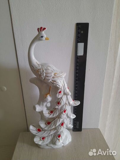 Павлин, фарфор