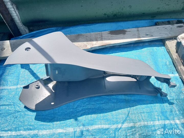 Консоль центральная (тоннель) Hyundai Accent 2